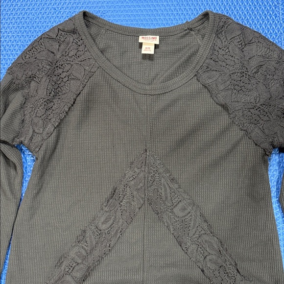 GRAY LACE SHOULDER THERMAL LONG SLEEVE - Picture 4 of 8